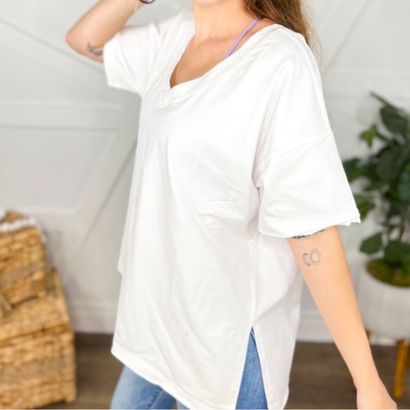 White shirt - Picture 2 of 5